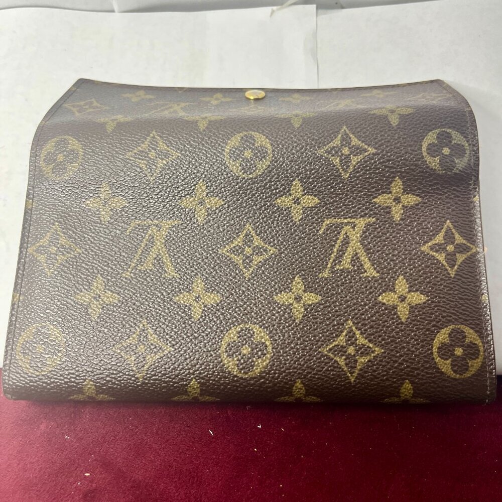 Louis Vuitton Monogram Sarah Wallet w Dust Bag and Box Pre-loved - Picture 13 of 14